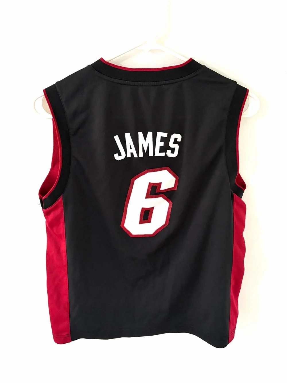 Adidas NBA Miami Heat LeBron James Basketball Jersey, Size: Youth Medium
